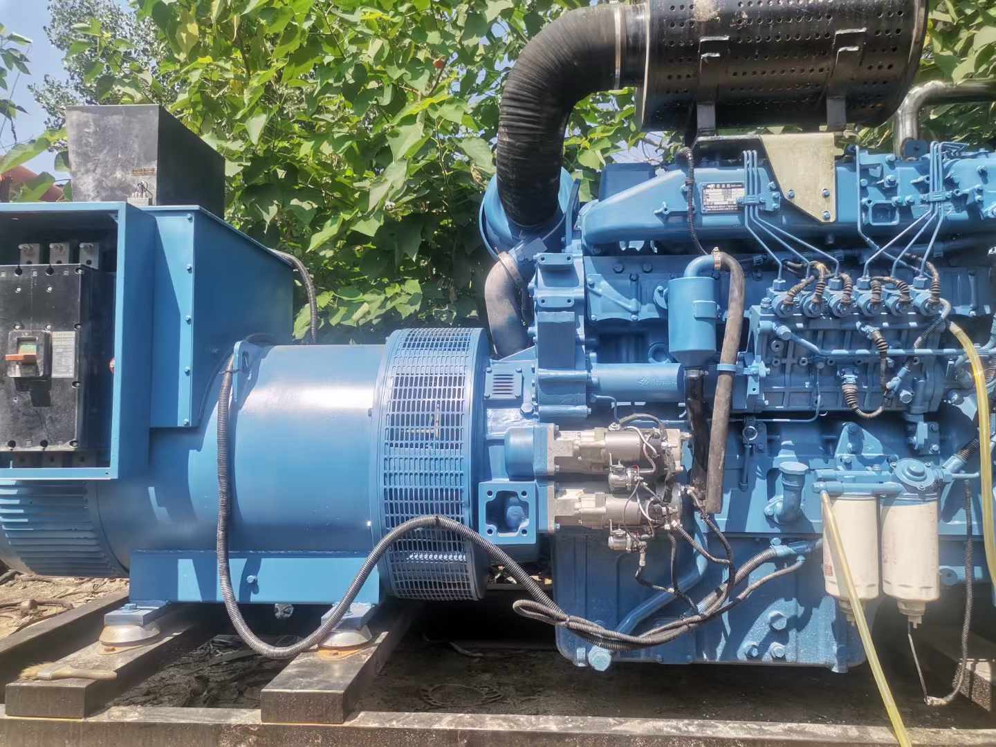 同德详细说明降低 800kW 柴油发电机输出电流波动的方法